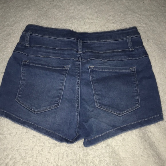 Charlotte Russe Refuge Hi-Waist Shortie Shorts - Picture 2 of 2